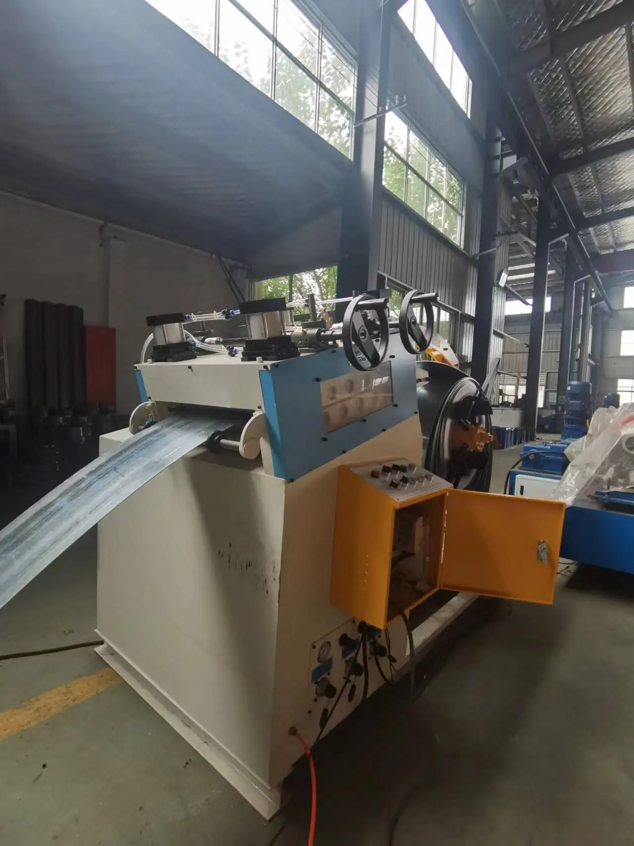 2023 best  color coil  3 tons hydraulic uncoiler/ decoiler machine price steel uncoiler machine cheaper