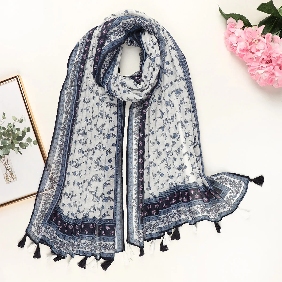 
2021 wholesale Spring & Summer ladies scarves poly voile florals printing scarf with tassels 