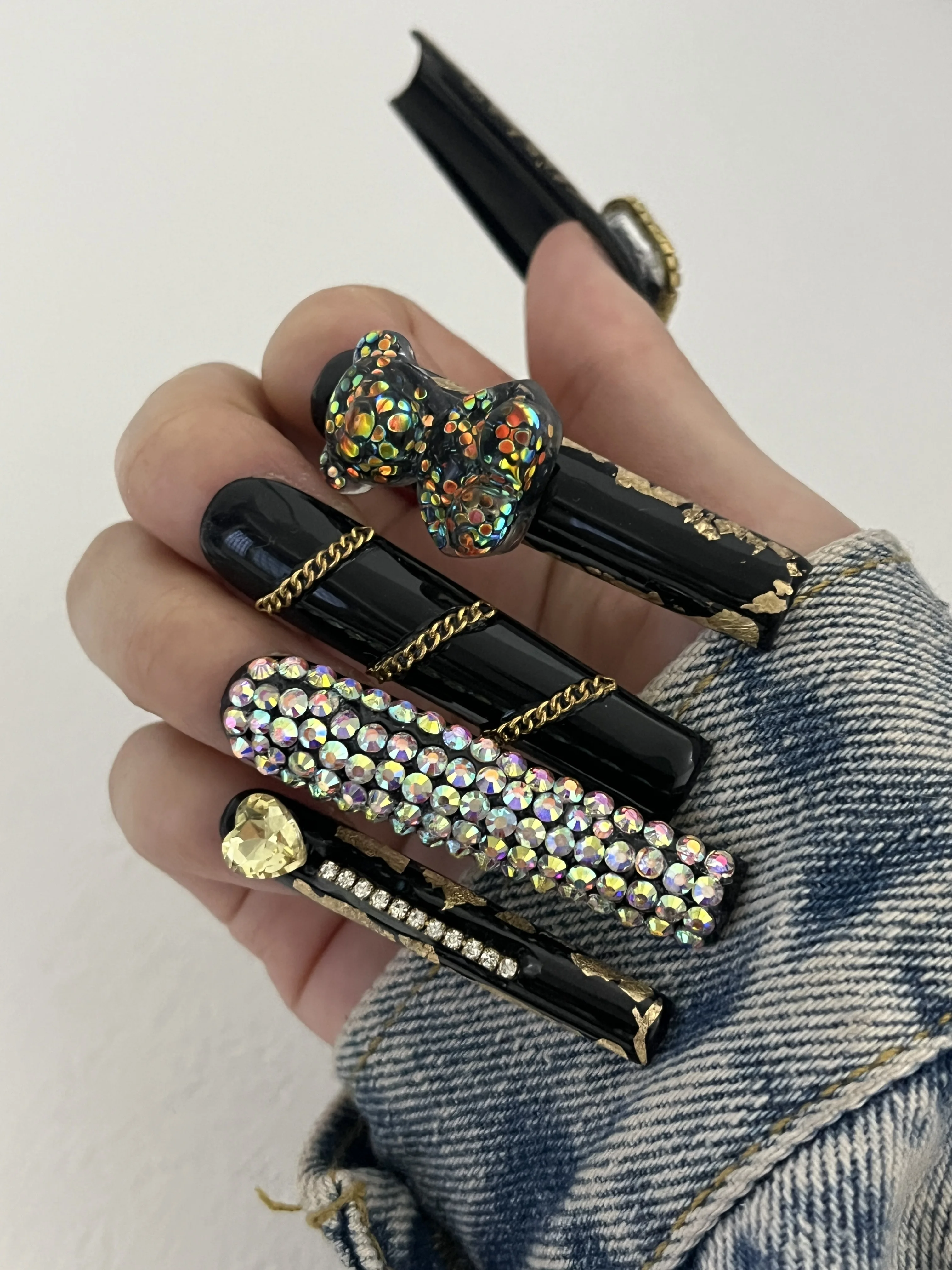 Temperament Black Press on Nail Custom Designs Packaging Box Full of Diamond Luxury Acrylic Finger Full Cover Soft Gel Nail Tips