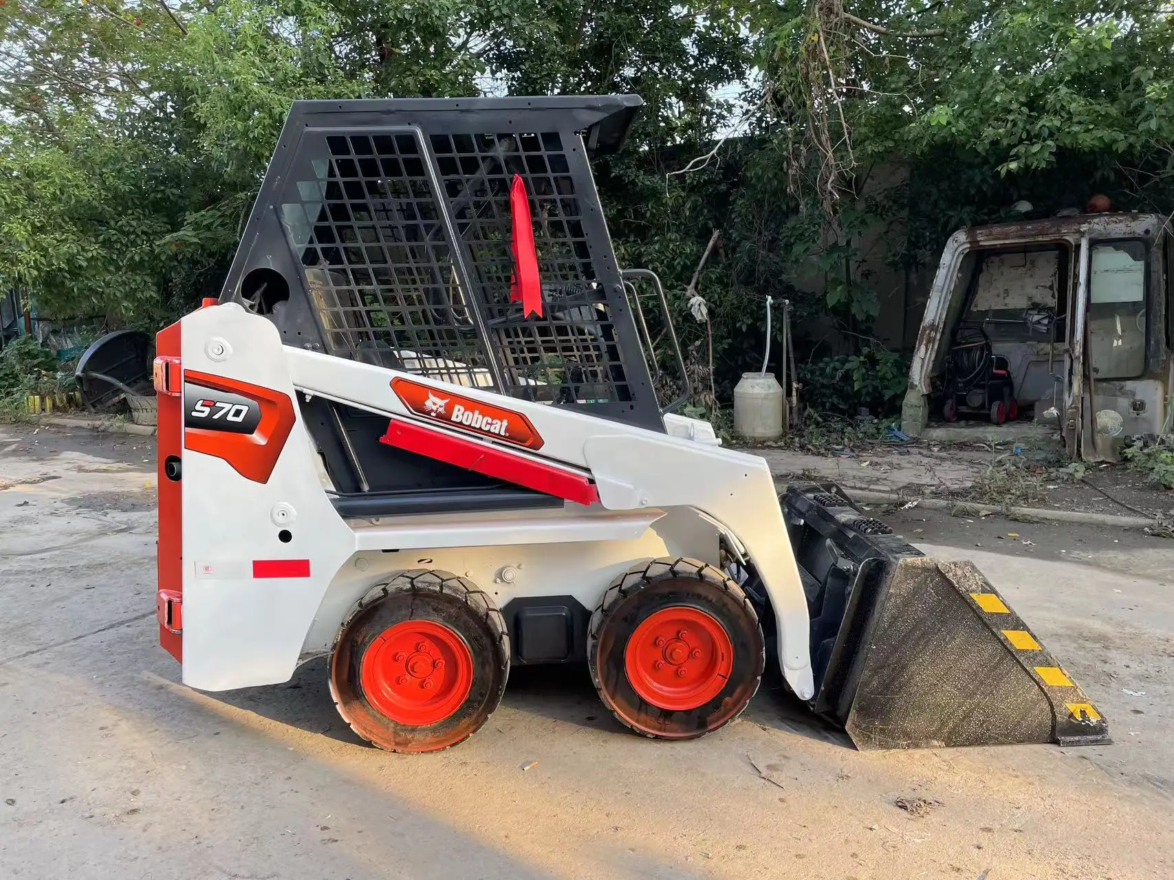 Высокопроизводительная городская строительная машина Bobcat погрузчик S70 б/у борозд bobcat s70 в Китае распродажа