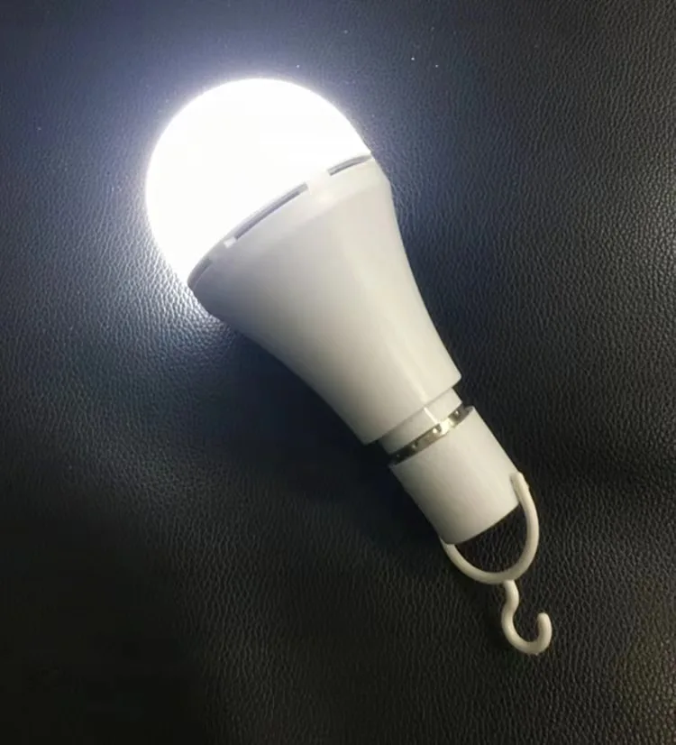 Emergency bulb rechargeable led bulb