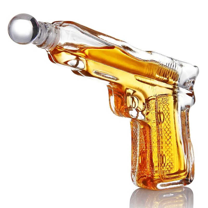 2022 Online hot sales glass decanter gun decanter whiskey bottle M1911 shape glass decanter with good sealing
