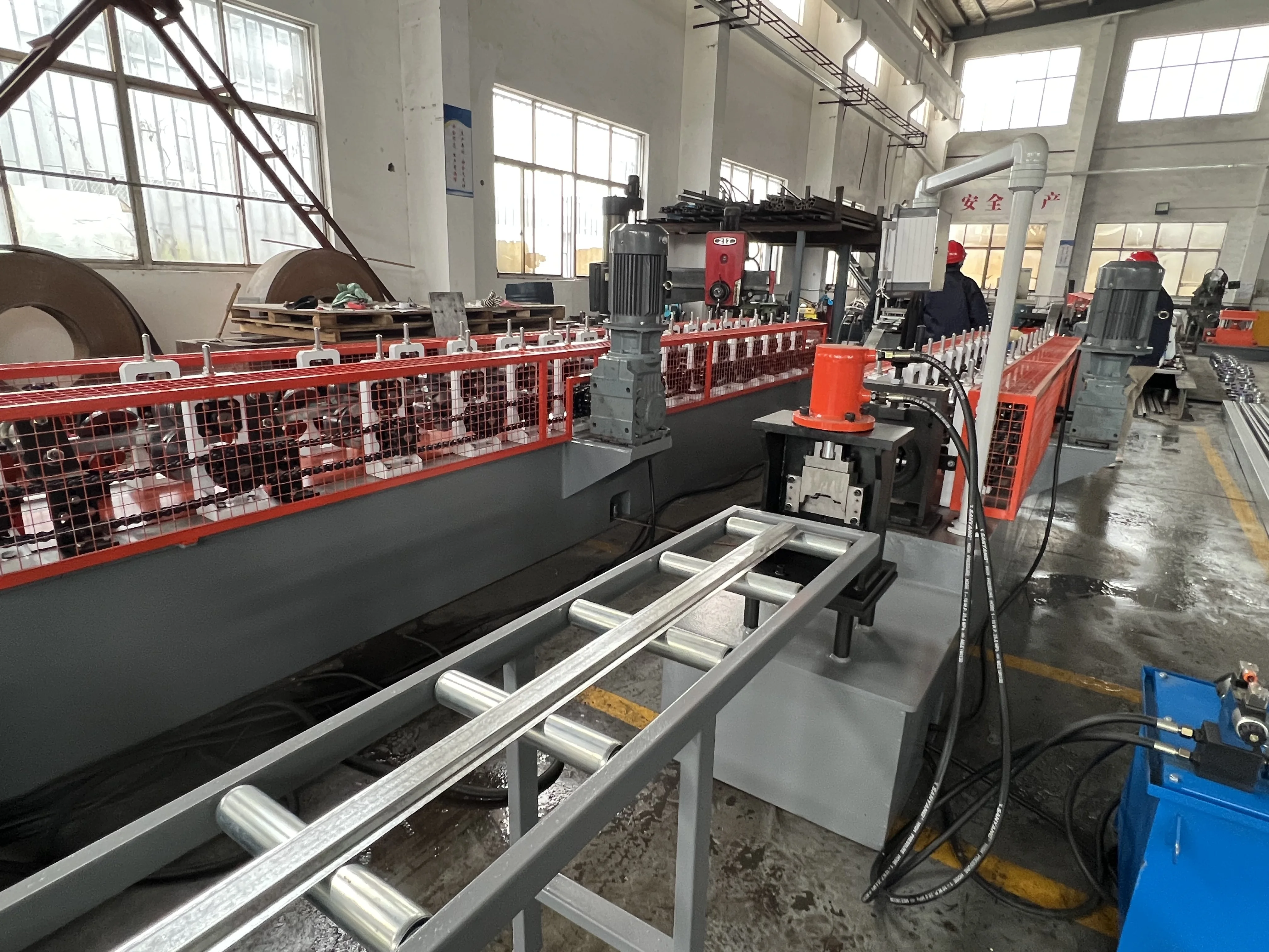 RC Resilient Channel Steel Profile Omega Hat Channel Roll Forming Machine