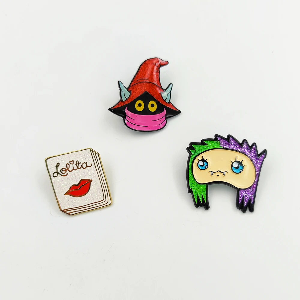 Enamel pin manufacturer factory wholesale supplier hard/soft horror enamel pin custom metal anime pin button badge no minimum