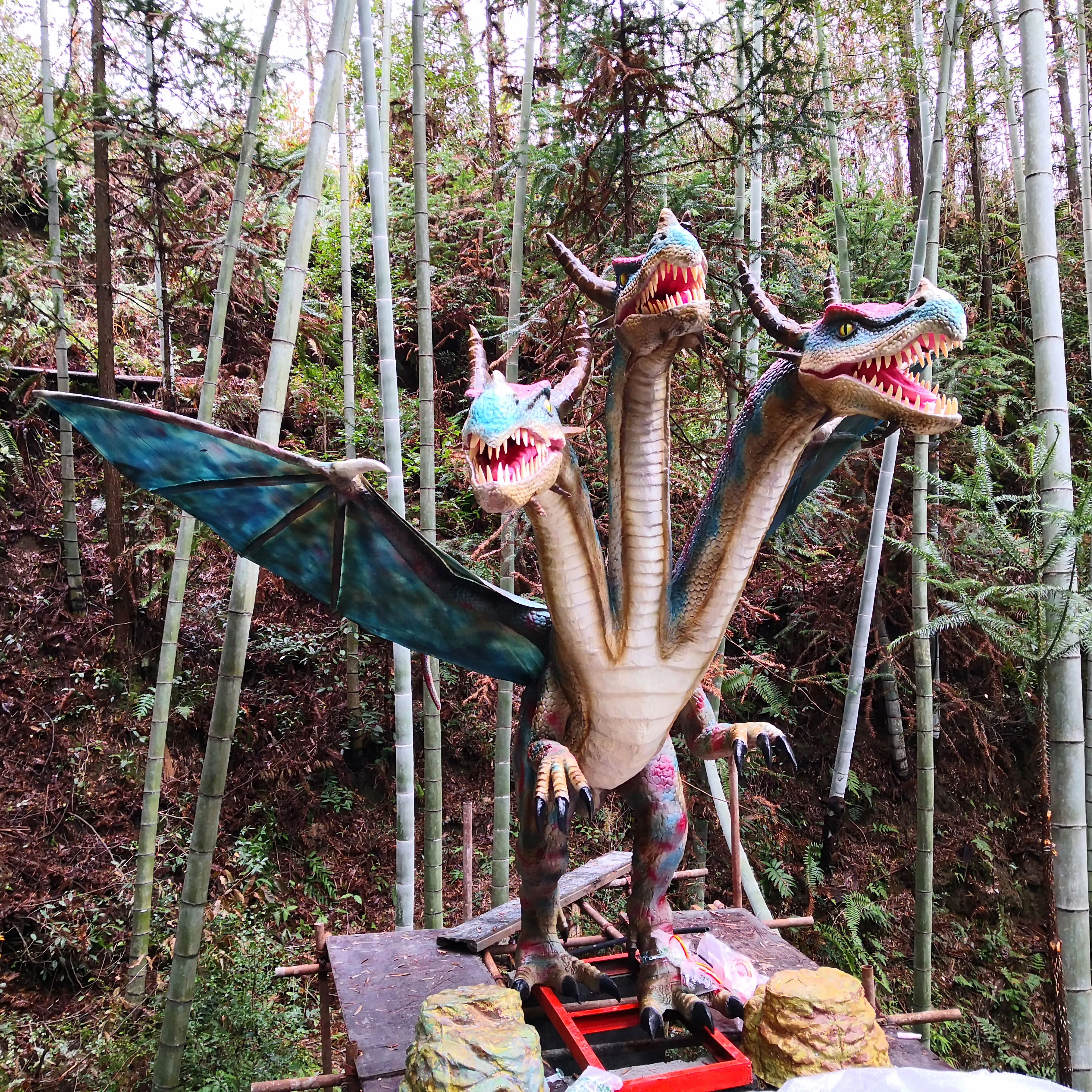 Dinosaur king has wings dragons