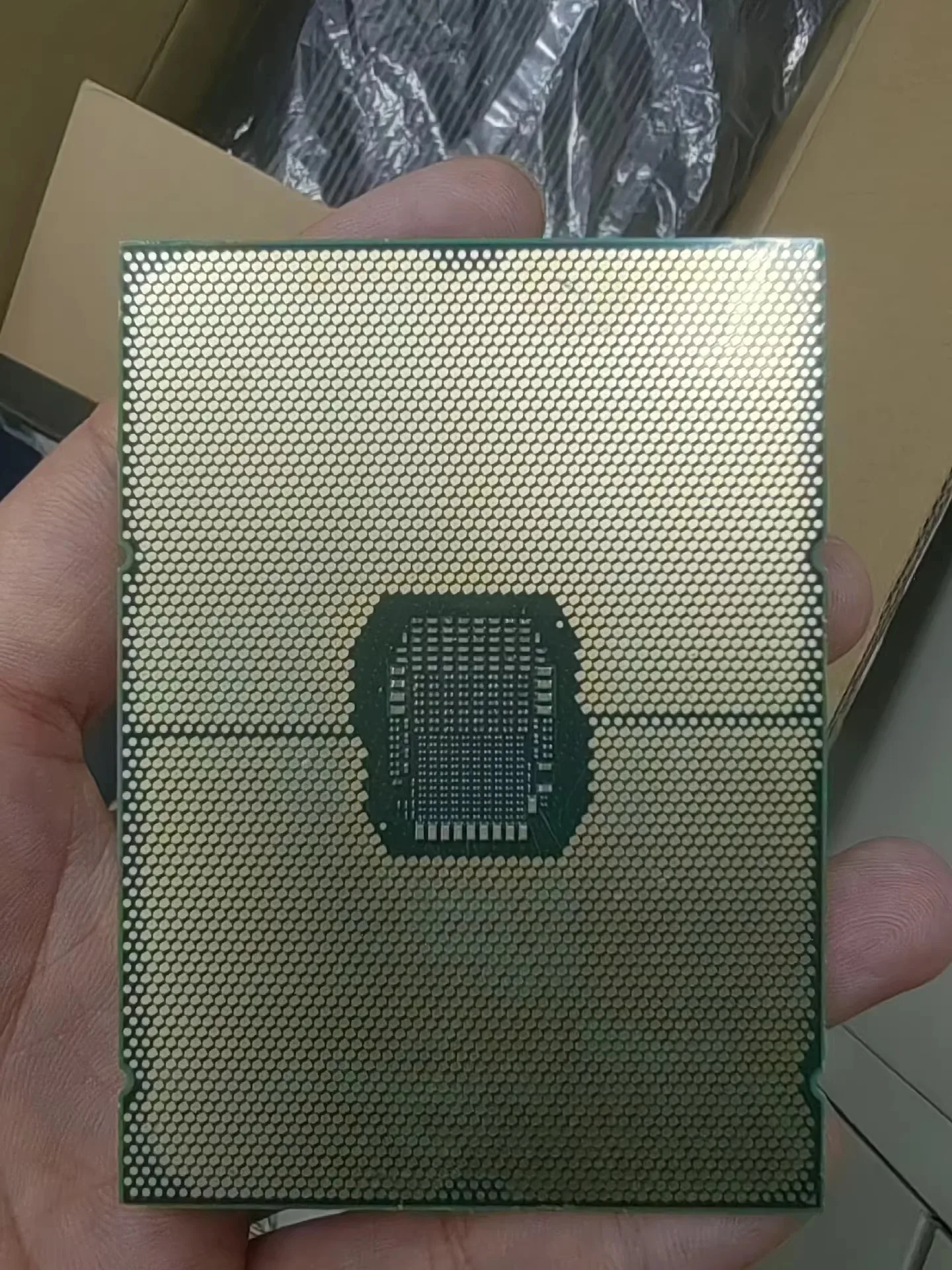 Intel Xeon Platinum 8360Y 2.4GHz main frequency DDR4 3200MHz 36 Cores Ice Lake 72 threads 10nanometers 250W CPU for server