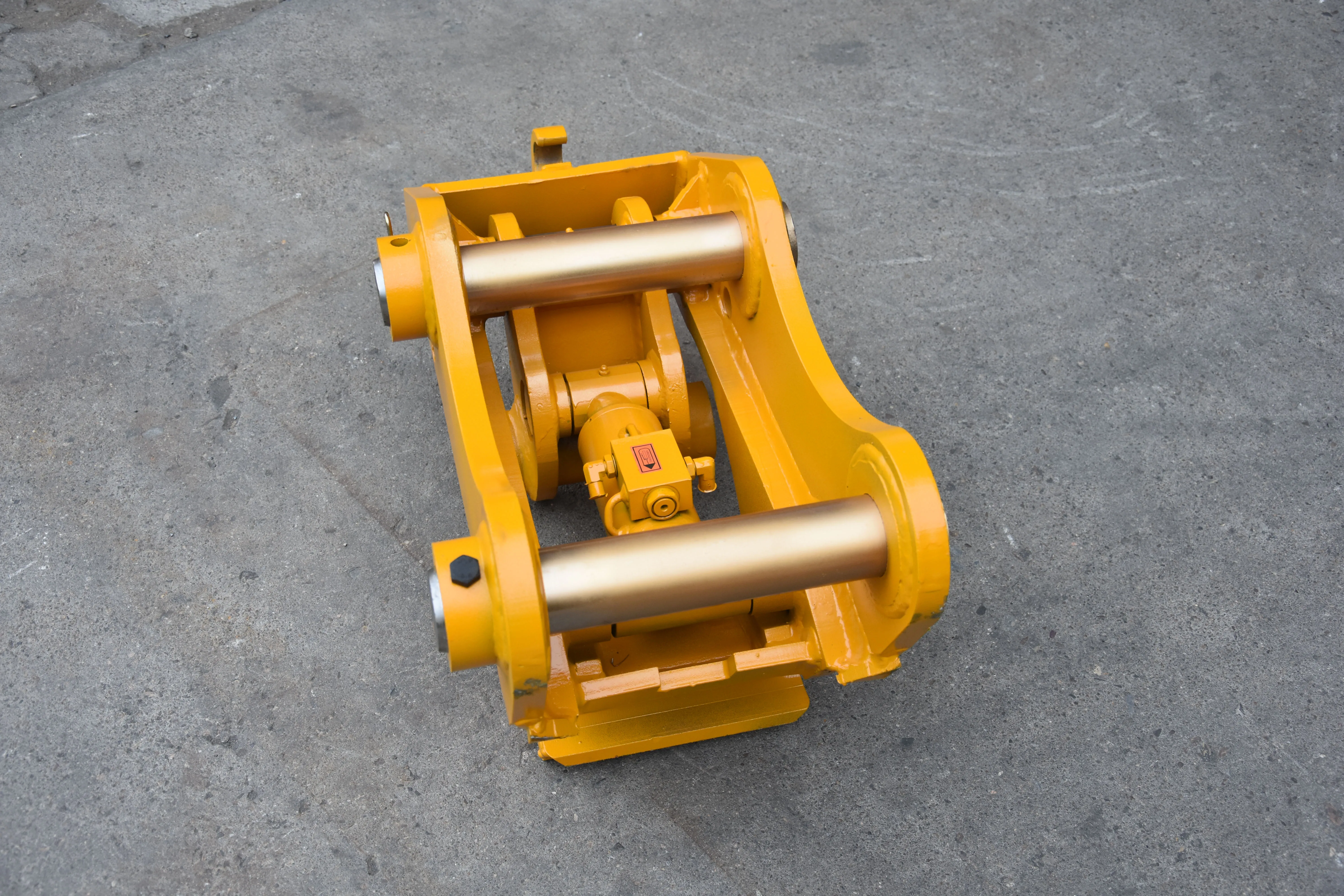 Double Locking Excavator Hydraulic Tilting Hitch Quick Coupler for all Excavator  hydraul quick hitch excavator tilt hitch