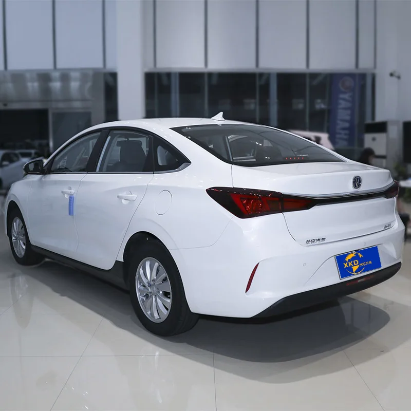 Made In China New Energy Electric Car Changan EADO EV460 Cheap Electric Cars For Sale Range 401KM EV Car