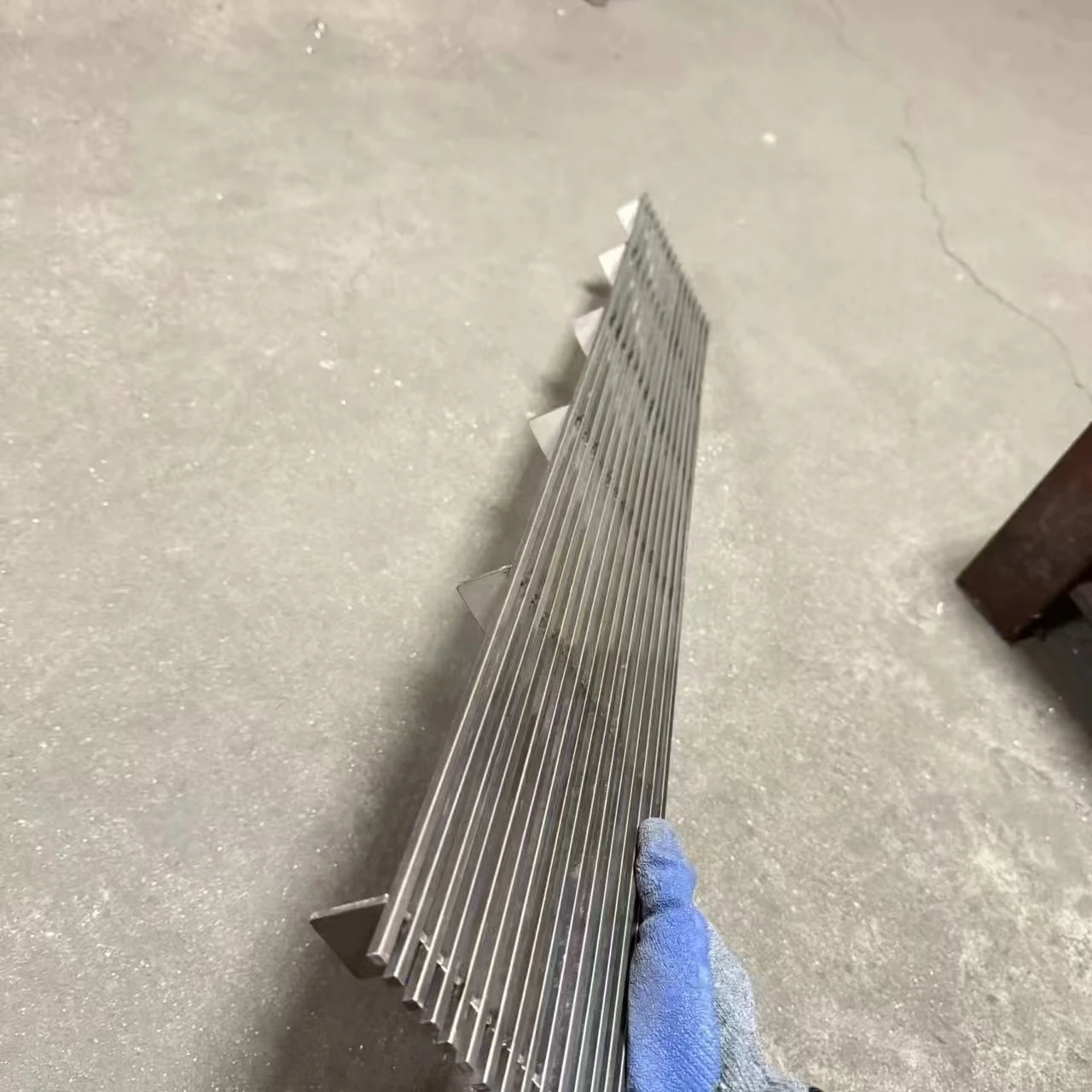 Xingbei stainless steel floor with grate side outlet serrated steel bar grating cover grids drainage gutter 25mm