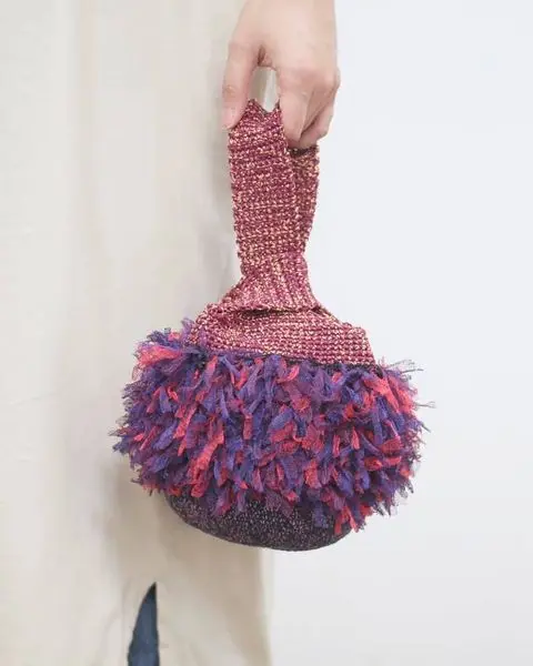 Lovely texture and color spun yarn polyester for accesory and fashion