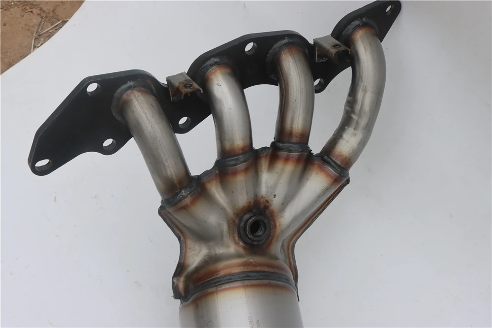 Sales Exhaust Manifold Three-way Catalytic Converter for Ford Focus 1.8 2.0 2003-2012