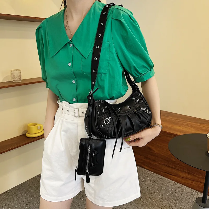 New Arrival Rivet Classic Motorcycle Pleated Messenger Crescent Shoulder Ladies Bag Girls Underarm Crossbody Bag