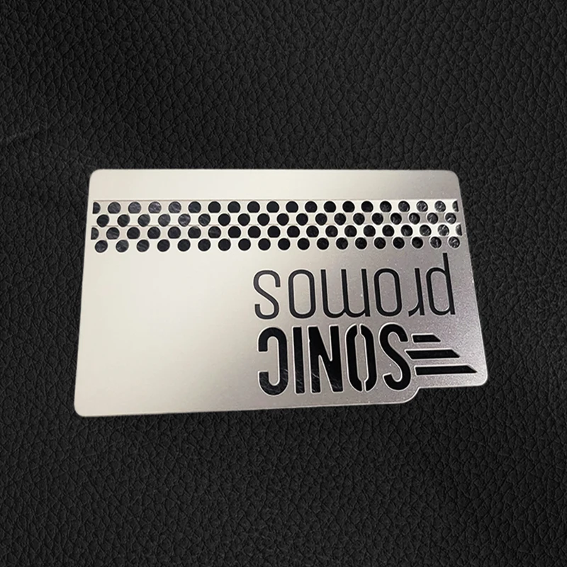 Оптовая Продажа с лазерной резкой гравировкой металлическая визитная карточка из нержавеющей стали пустая кодом QR