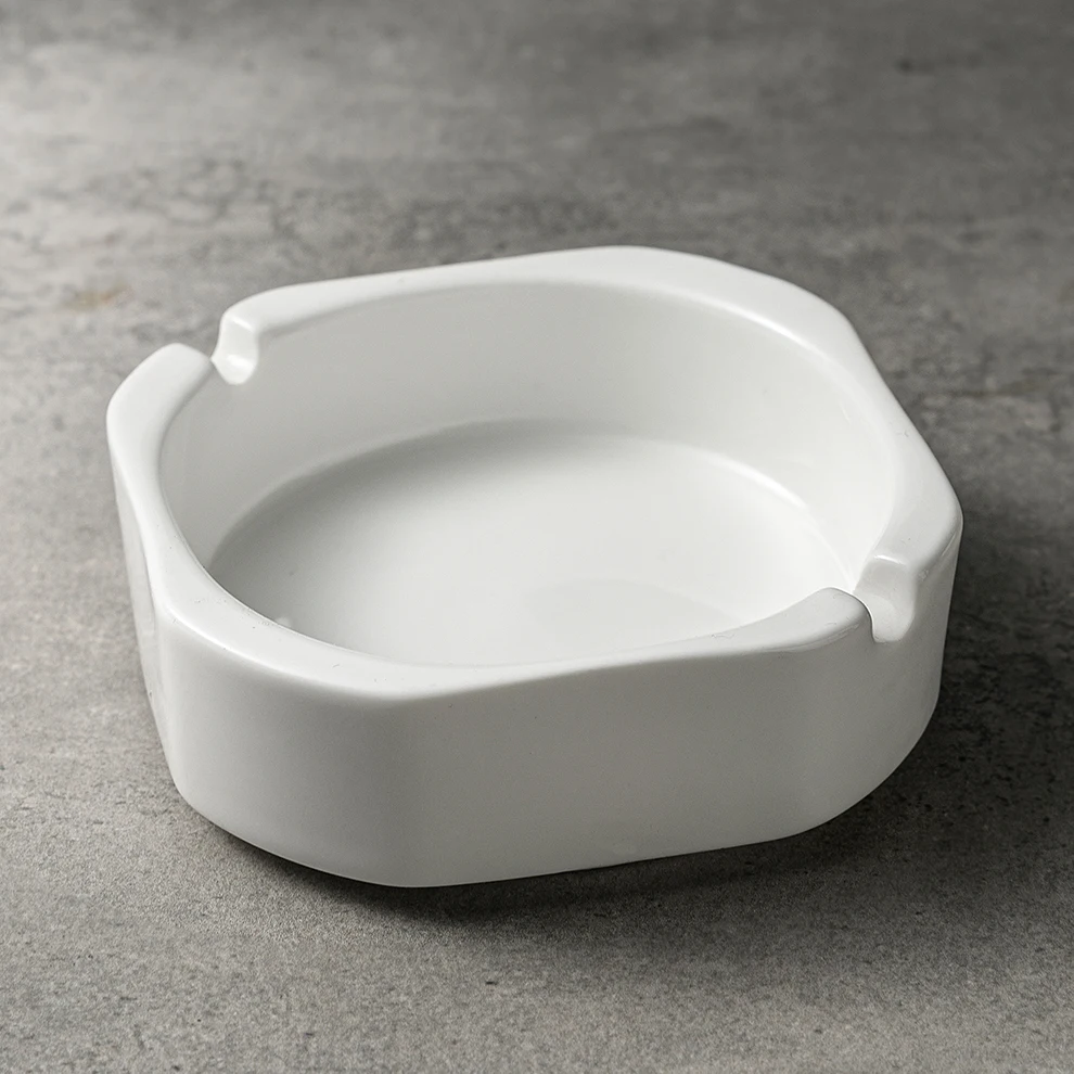 Jiujiuju Hotel Restaurant Accessories Rectangle White Cigar Dish Cigarette Ashtray Porcelain stoneware Ash Tray Ceramic Ashtray