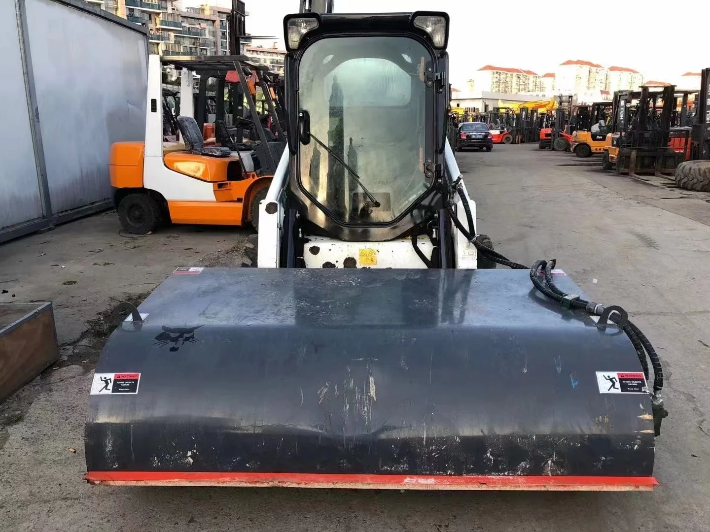 Used BOBCAT S450 Mini Skid Steer Loader Bobcat S450 wheel loader with bucket IN GOOD CONDITION