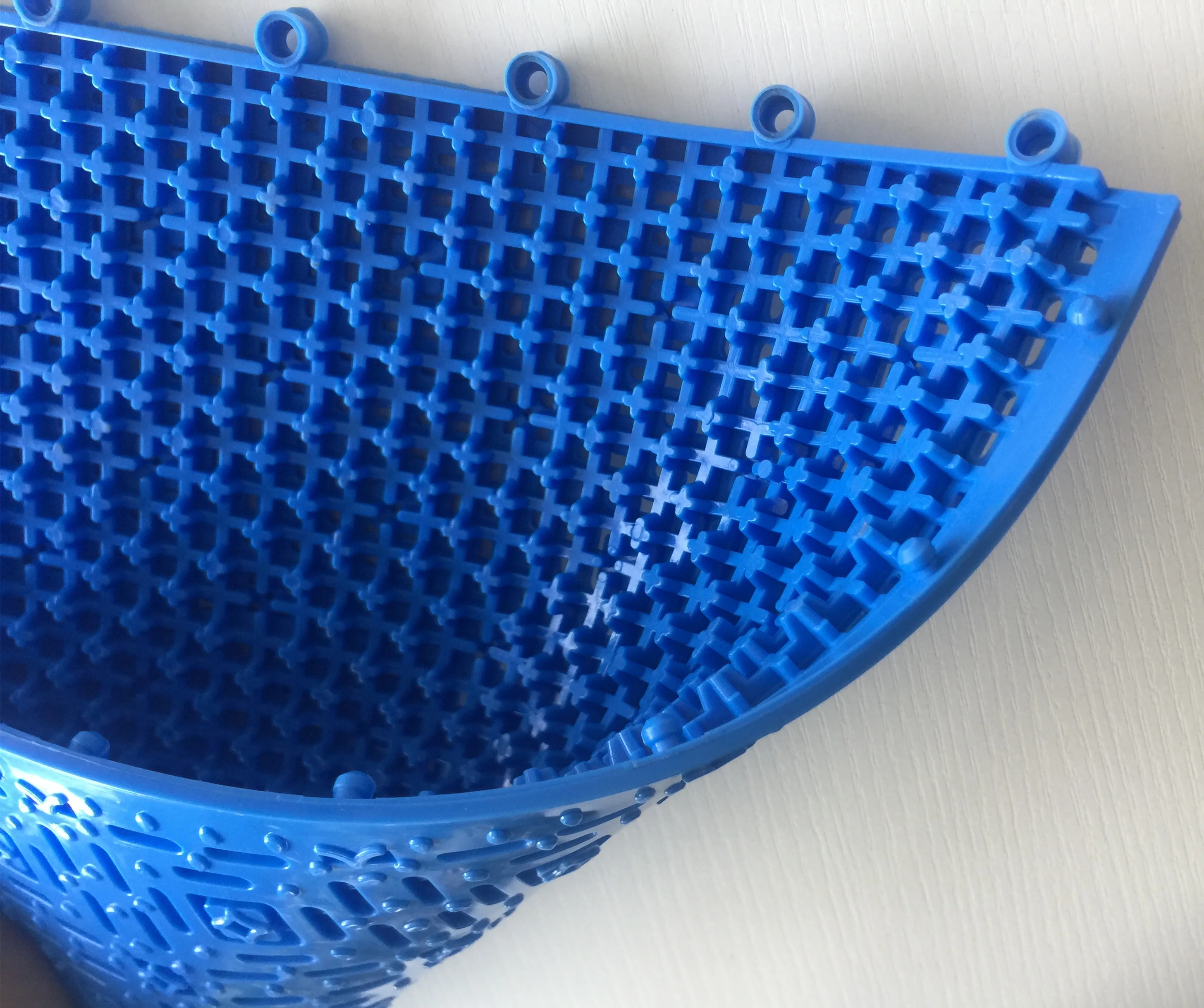 Interlocking homeuse waterproof anti slip shaggy bathroom and swimming pool PVC