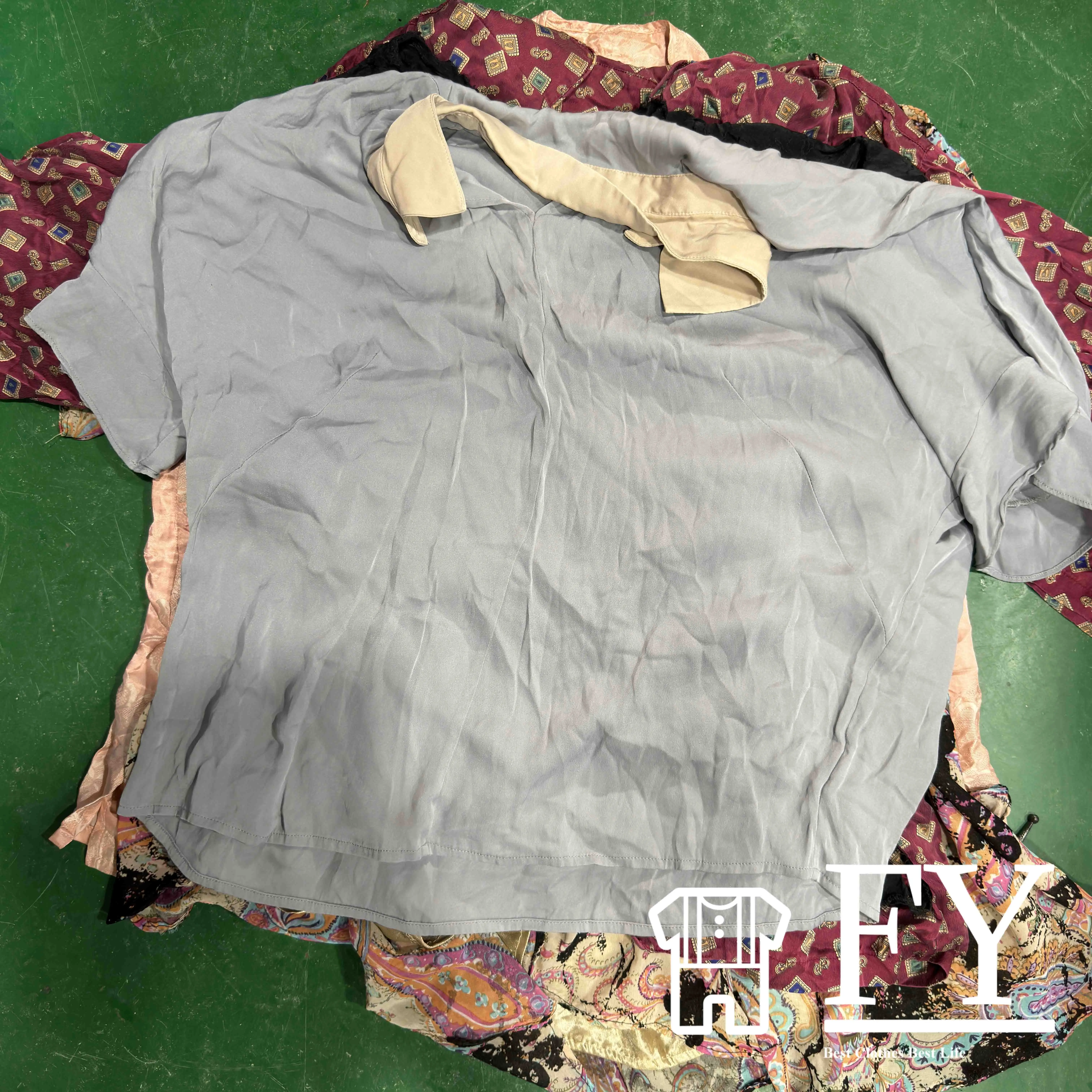 FengYang thrift Wholesale Second Hand Clothing Used Ladies Silk Blouse Buyers For Used Clothing