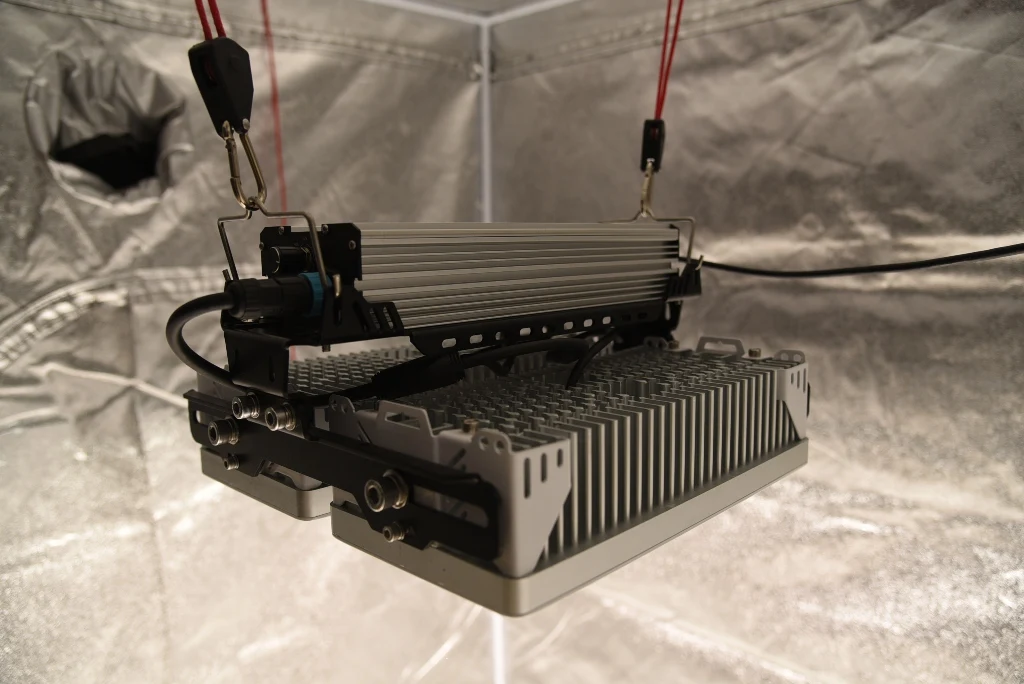 Hortibloom Solux 650 full spectrum 640w fixture cob led grow light panels