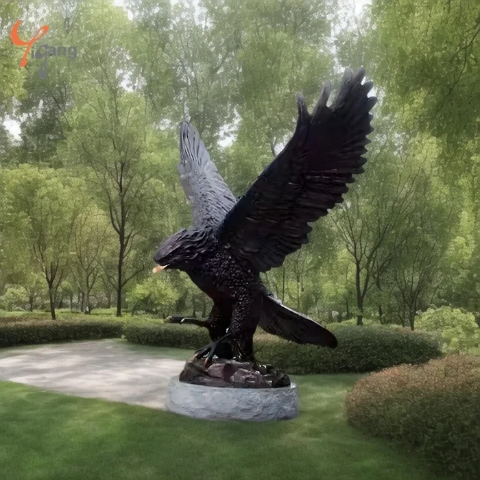 Factory High Quality Custom Brass Bronze Large Realistic Outdoor Eagle Sculpture Hand-Cast Art Statue Design