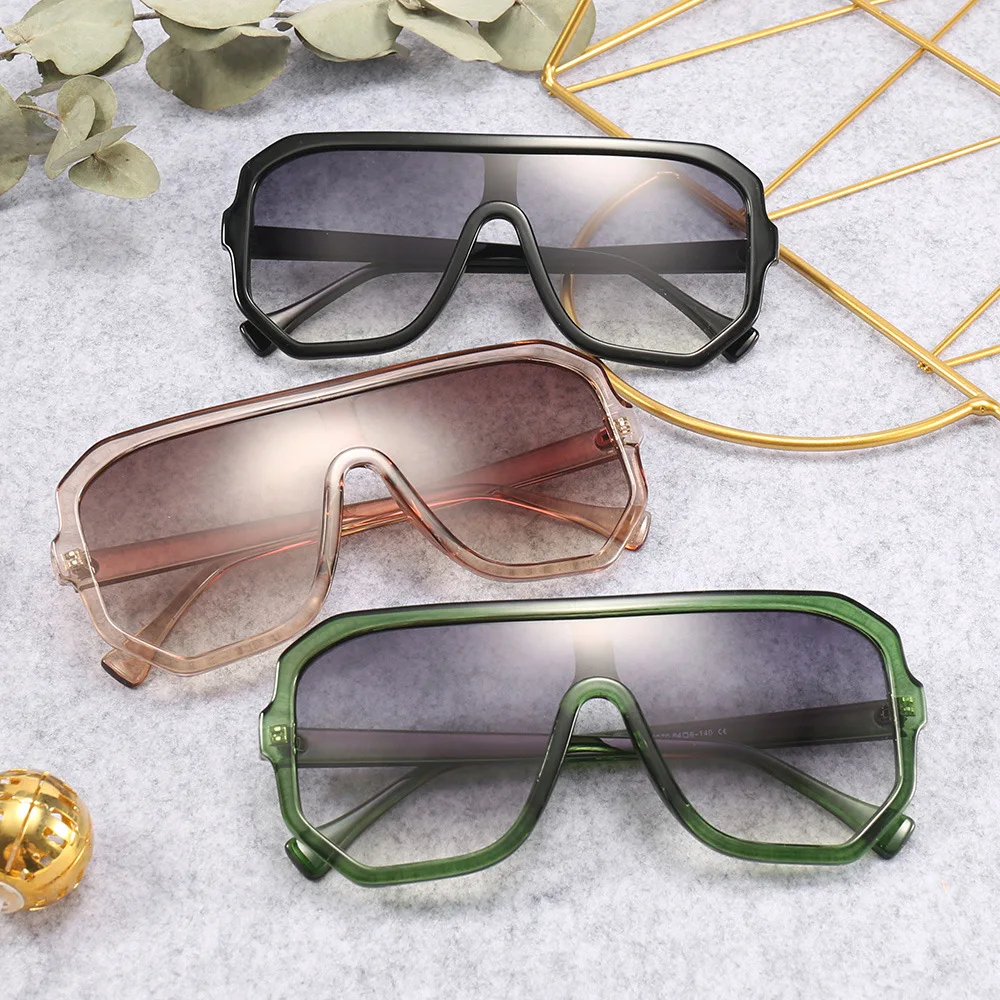 Wholesale  Plastic One Pieces Big square Frame Trendy Oversized Women Men Shades Sun Glasses Sunglasses 2021
