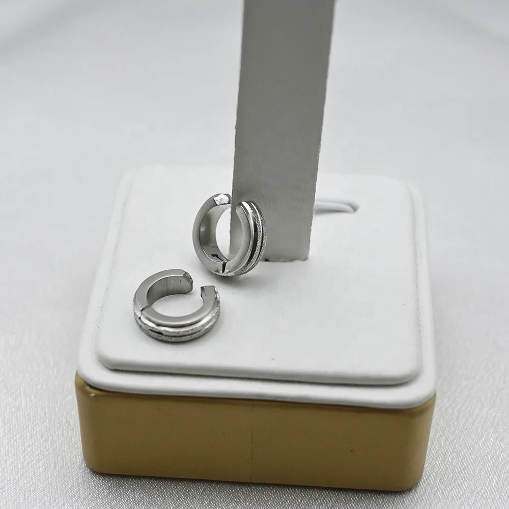 High Quality Silver Color Matte Earrings 316L Surgical Steel No Piercing Brushed Clip On Earring For Men