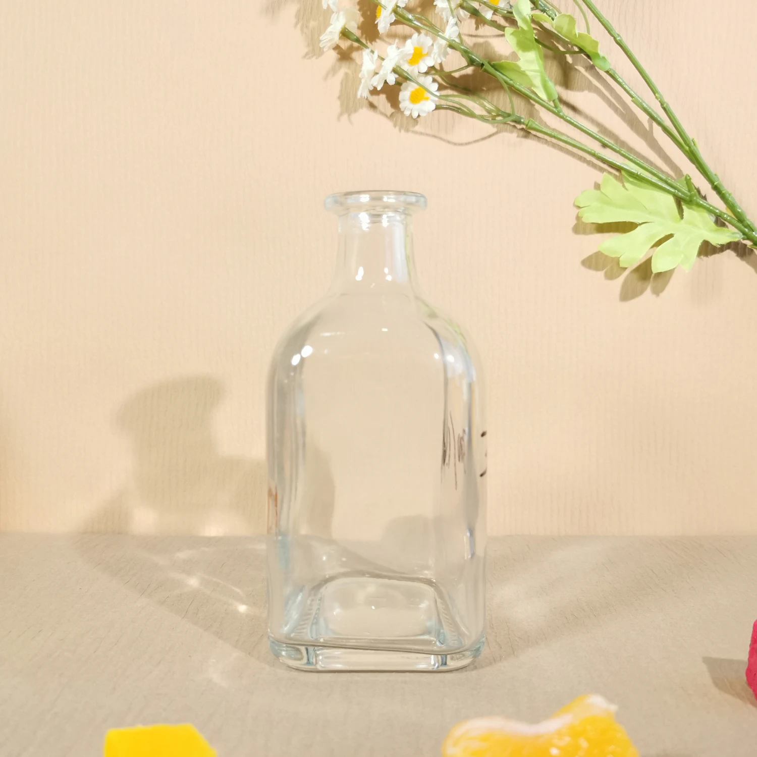 Wholesale 250ml 300ml 375ml 500ml Brandy Sake Whisky Rum Square Empty Glass Liquor Wine Vodka Bottle with Cork Lid