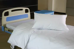 Factory cheap price White solid color durable hospital cotton bedsheet fabric 32S*32S