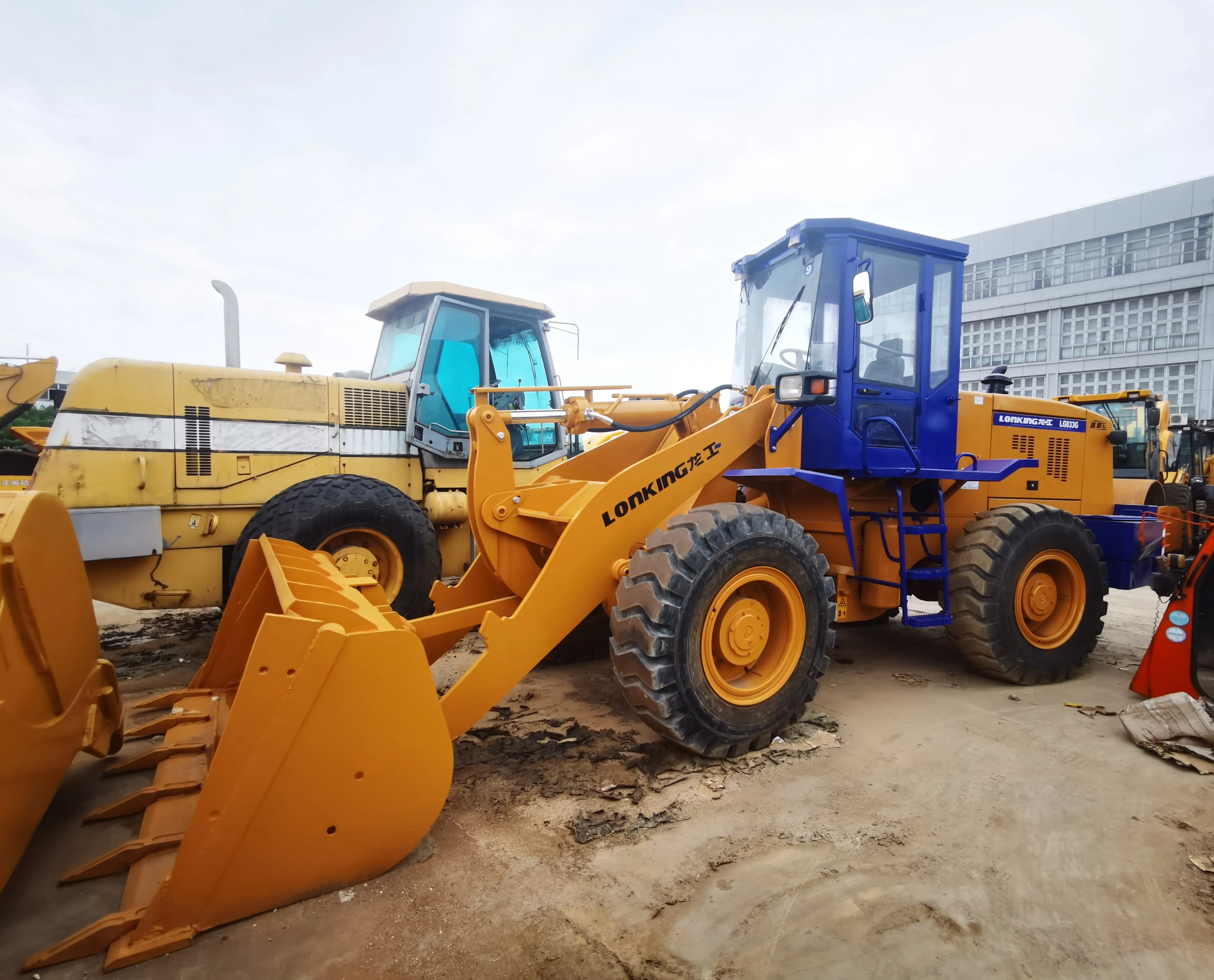 Cheap sale 2023 Used 3ton lonking LG833G wheel loader 92kw DEUTZ engine Farm Use Front Loader