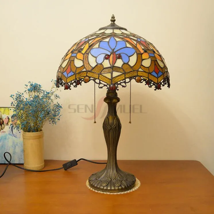 Factory Wholesale Custom Stained Glass Hand-welded Process Retro Table Lamps Decorated In Tiffany Style