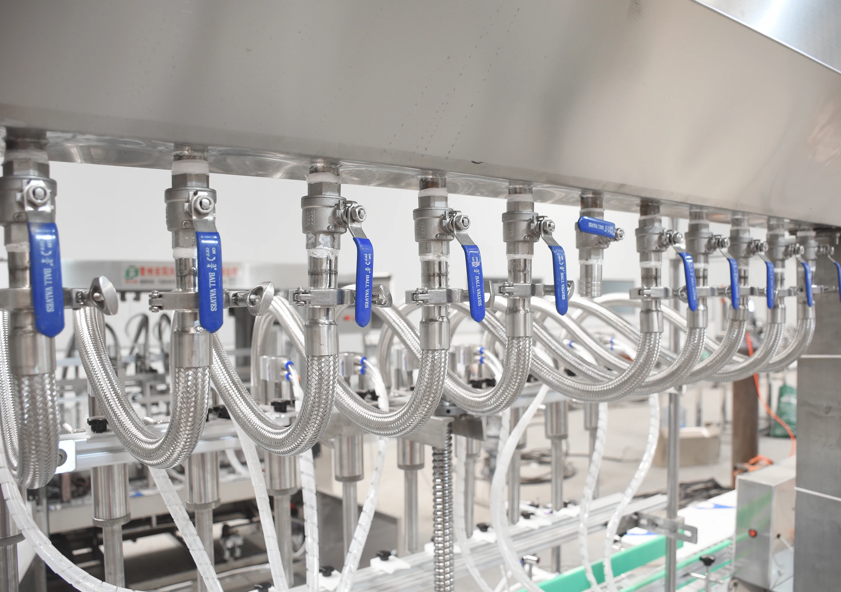 
Automatic pure mineral water/cold drink/white red wine bottle filling machine with 6/8/10/12 nozzles 