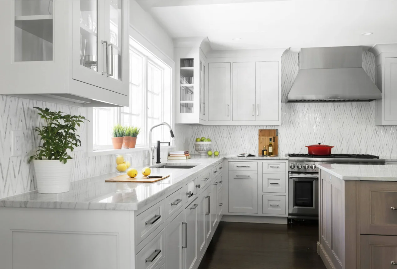 Modern L-Shape Solid Wood Timeless Shaker Custom Kitchen Cabinets White Kitchen Furnitures Pantry