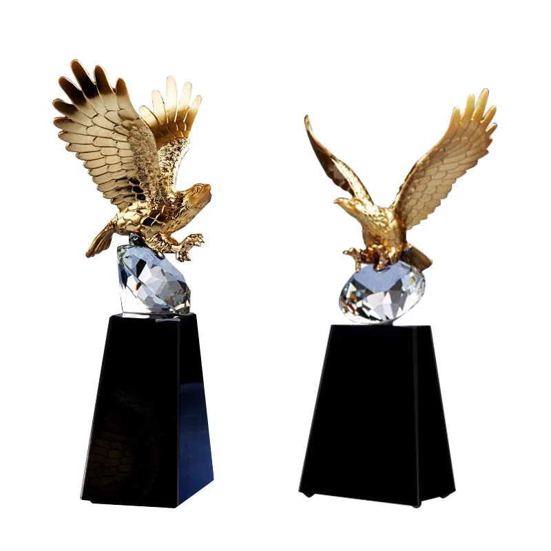 Fly winged eagle trophy,gold/silver/copper plated eagle championship golf ball trophy crystal award