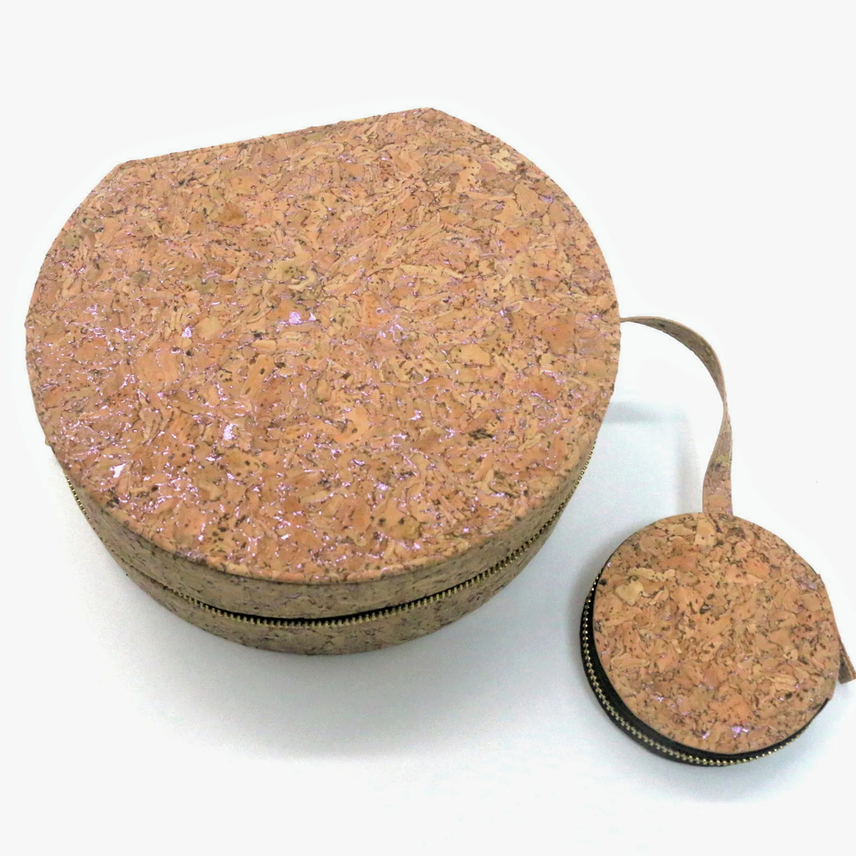 2022 New Product Eco-friendly Cork Toiletry Bag Prevailing Round Shape Waterproof Recyclable Cork Makeup Zipper Bag