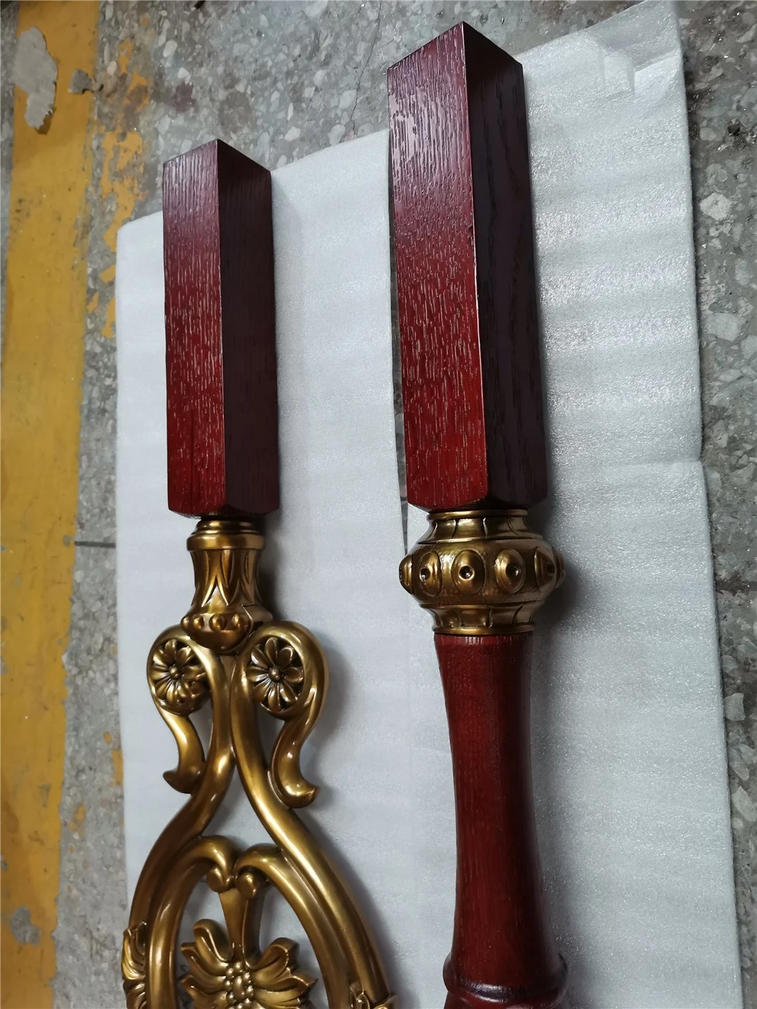 special designed aluminum and wood balcony baluster