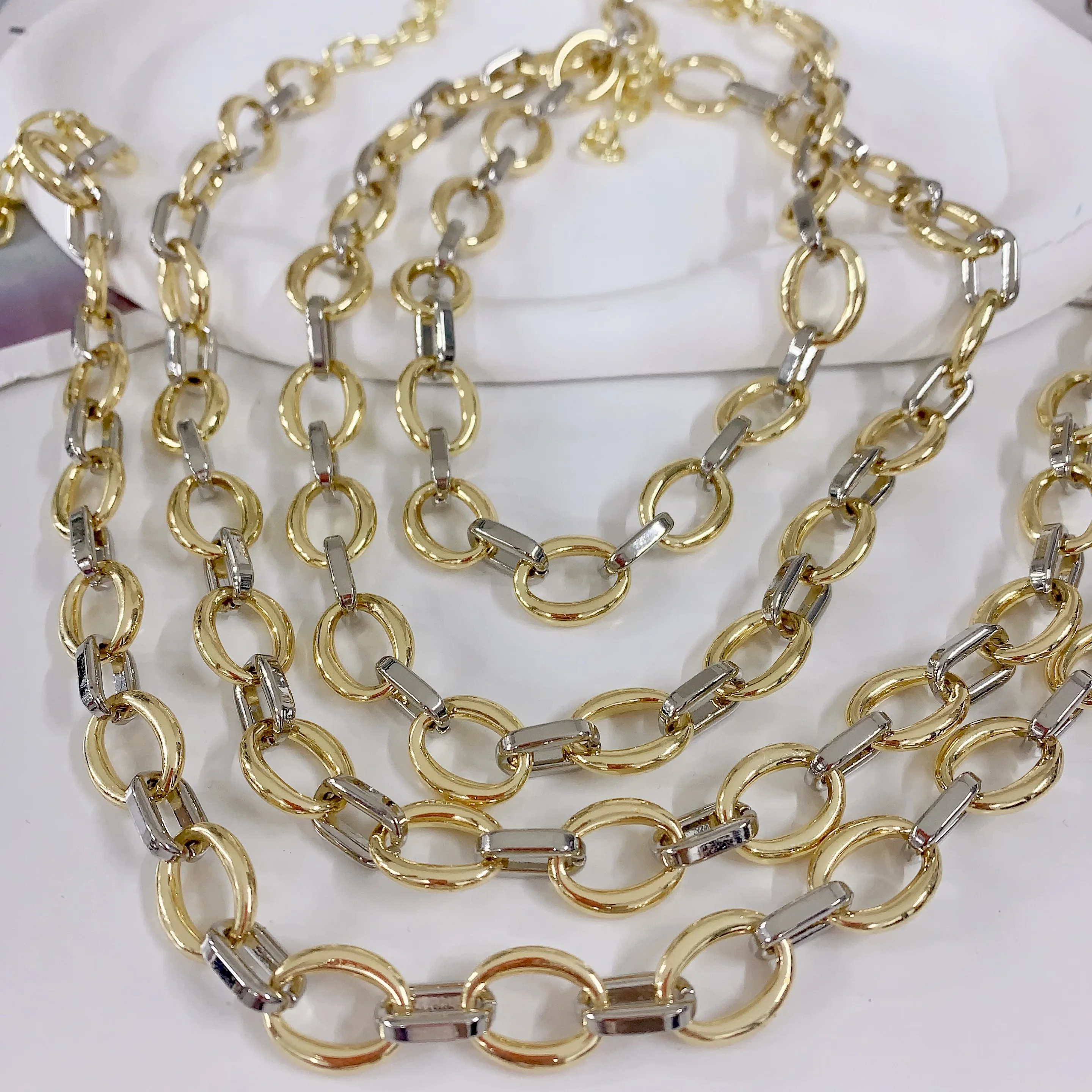 BD-B5557 Hip-hop fashion necklace jewelry cool metal O gold chain   necklace luxury fine necklace for men the latest design