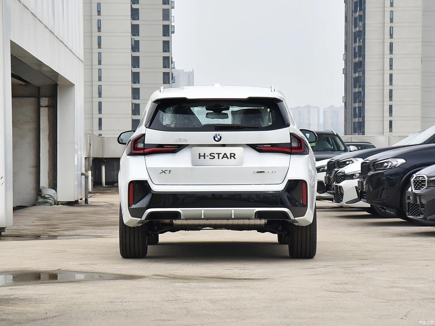 Лидер продаж подержанные автомобили внедорожник с низким пробегом хорошее состояние хорошая цена бензин Пятиместный B-M-W X1 2023 sDrive25Li м