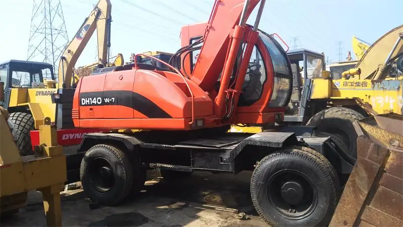 Hot Sale Doosan Crawler Excavator Doosan 140w-7 Wheel Excavator for Sale Earth-moving Machinery
