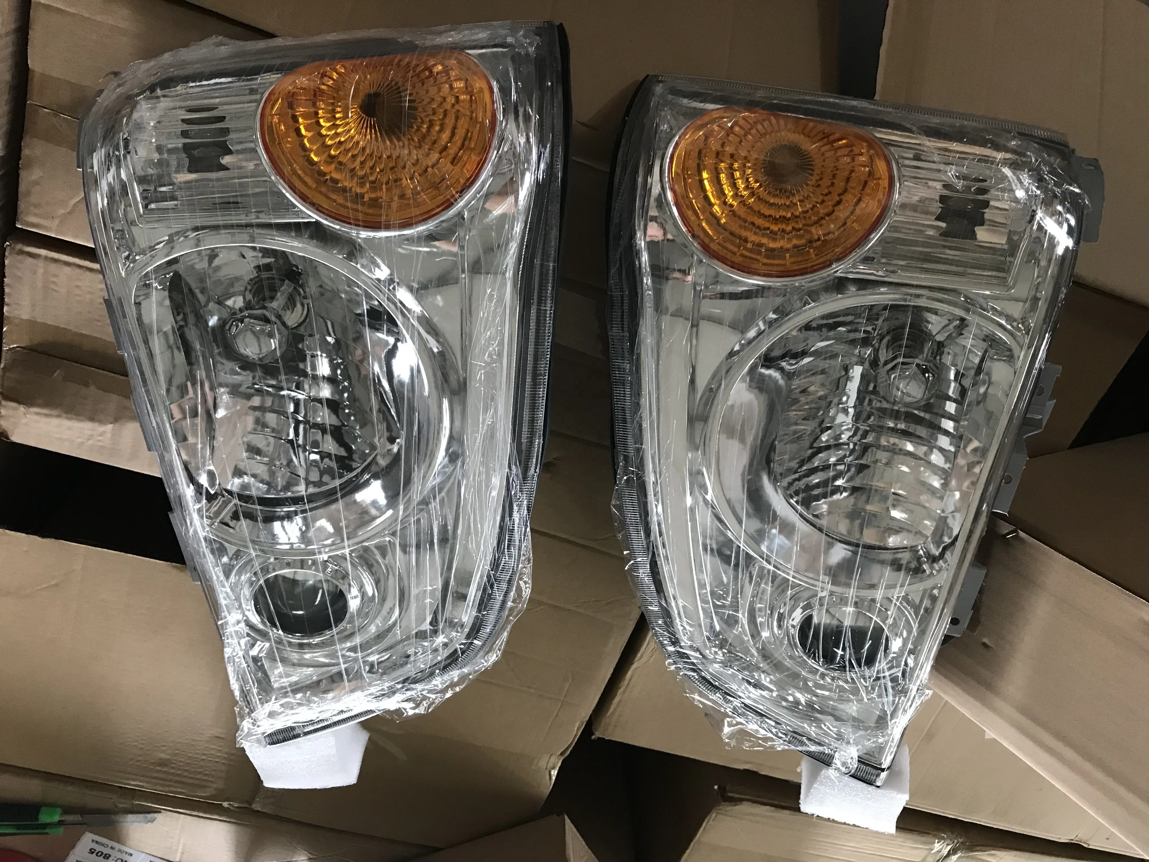 Good Price  Auto Body Parts Front Head Light fit for Light Truck JAC Truck 1040