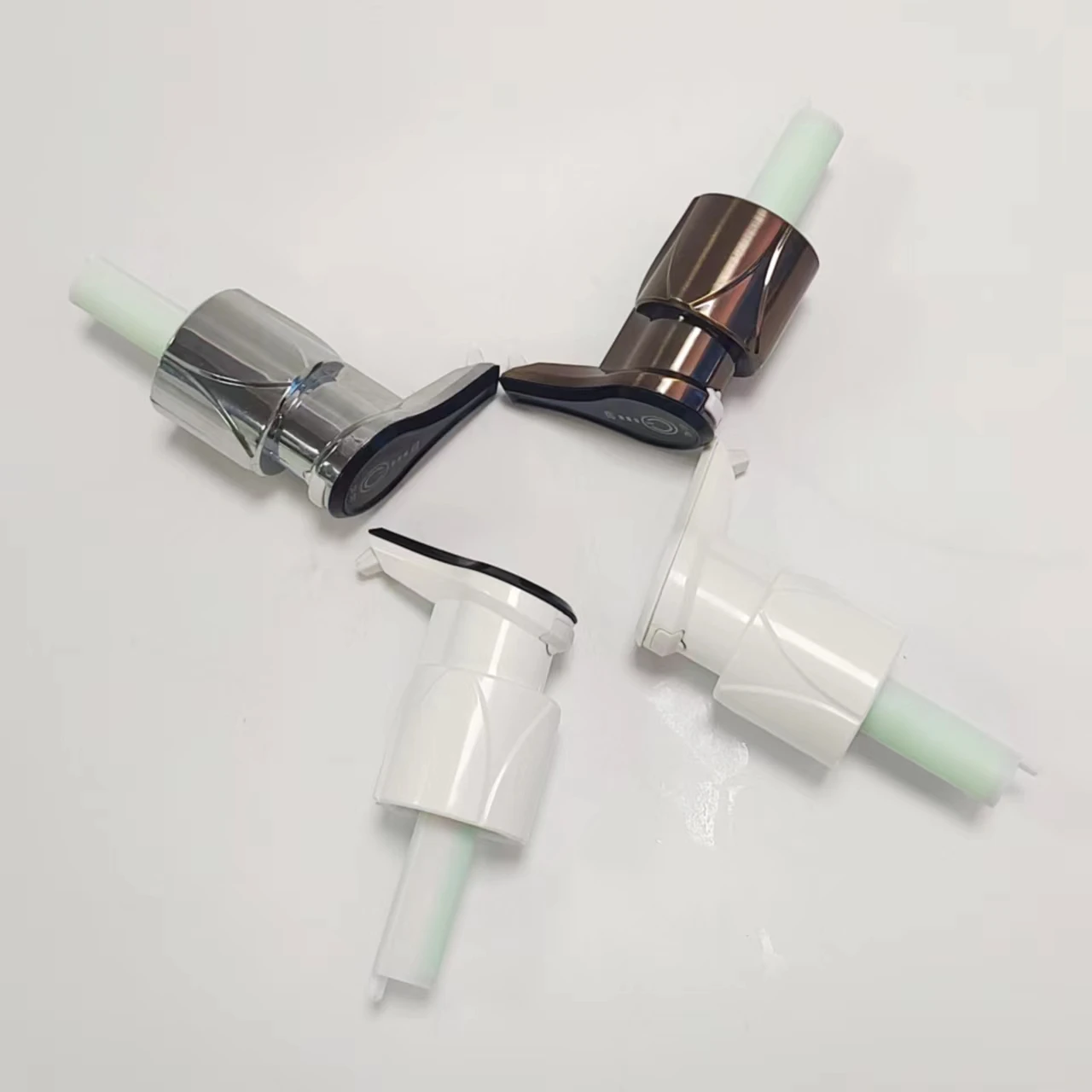 New 2023 28 33 38mm Customizable bathroom soap wandhalterung dispensers gold automatic pump foam soap dispenser bottle pump