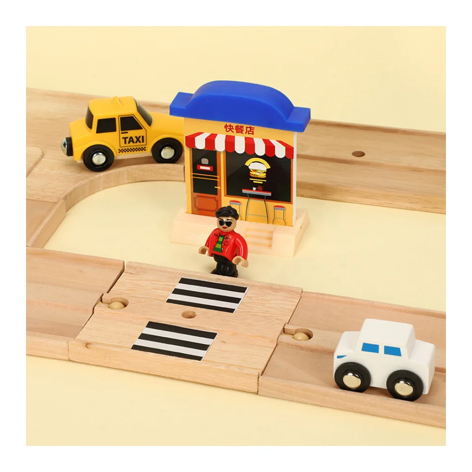 Hot Selling Track Train Magnetic Thomas Early Learning Blocks 8 Character Patchwork Car Kids Wooden Simulation Toys