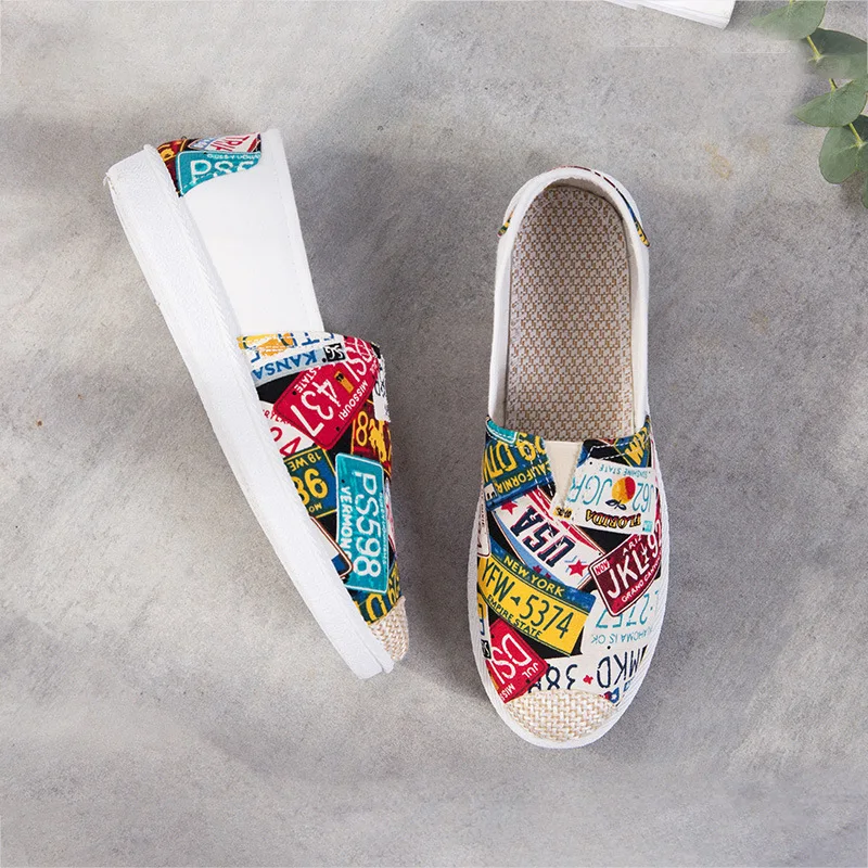 Spring and autumn new cloth shoes Korean flat bottom lazy fashion fisherman shallow mouth white shoes casual canvas shoes