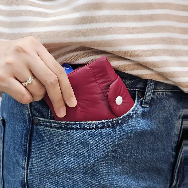 Latest Design Small Puffer Wallet Lightweight Waterproof Coin Purse Women Down Jacket Puffer Quilted Card Holder Wallet Bag