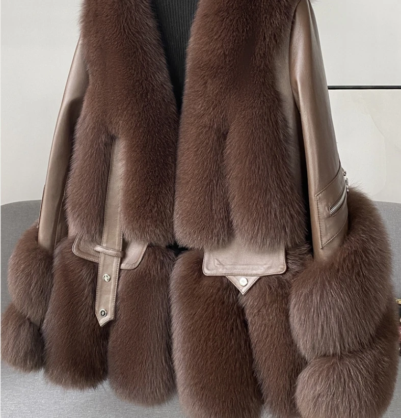 Custom Warm Winter Real Luxury Fur Coats Leather Short Coat Jacket For Women Elegant