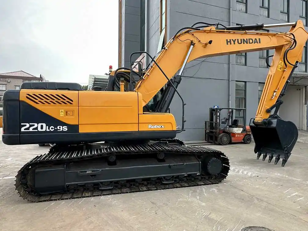 22 Ton HYUNDAI R220LC-9S used excavator and HYUNDAI Robex 220 multifunction used digger for sale