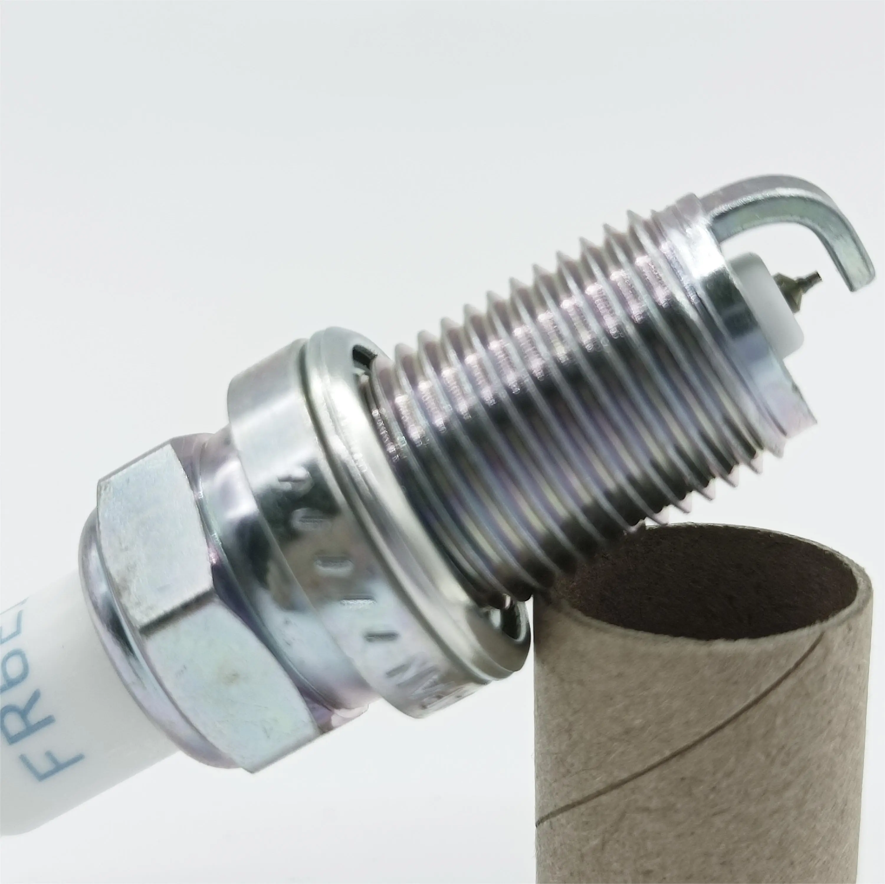 04E905601B 06E905611 04C905616 04C905616B 10100035HJ 101905036AA 101000051AA for Volkswagen Sagitar and audi spark plug