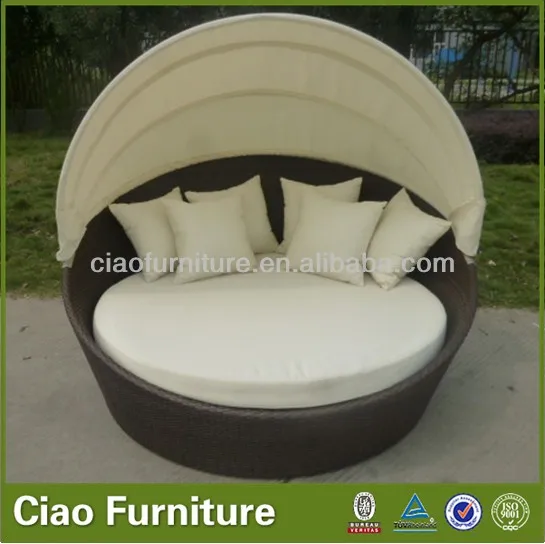 Leisure Outdoor Beach Wicker Day Bed Furniture Synthetic Rattan Round Patio Pool Side Daybed With Canopy