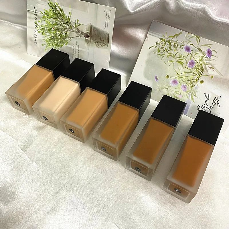 Private Label OEM Matte 24HR Long Lasting Bare Skin Natural Light Full Coverage Waterproof Face Foundation Makeup