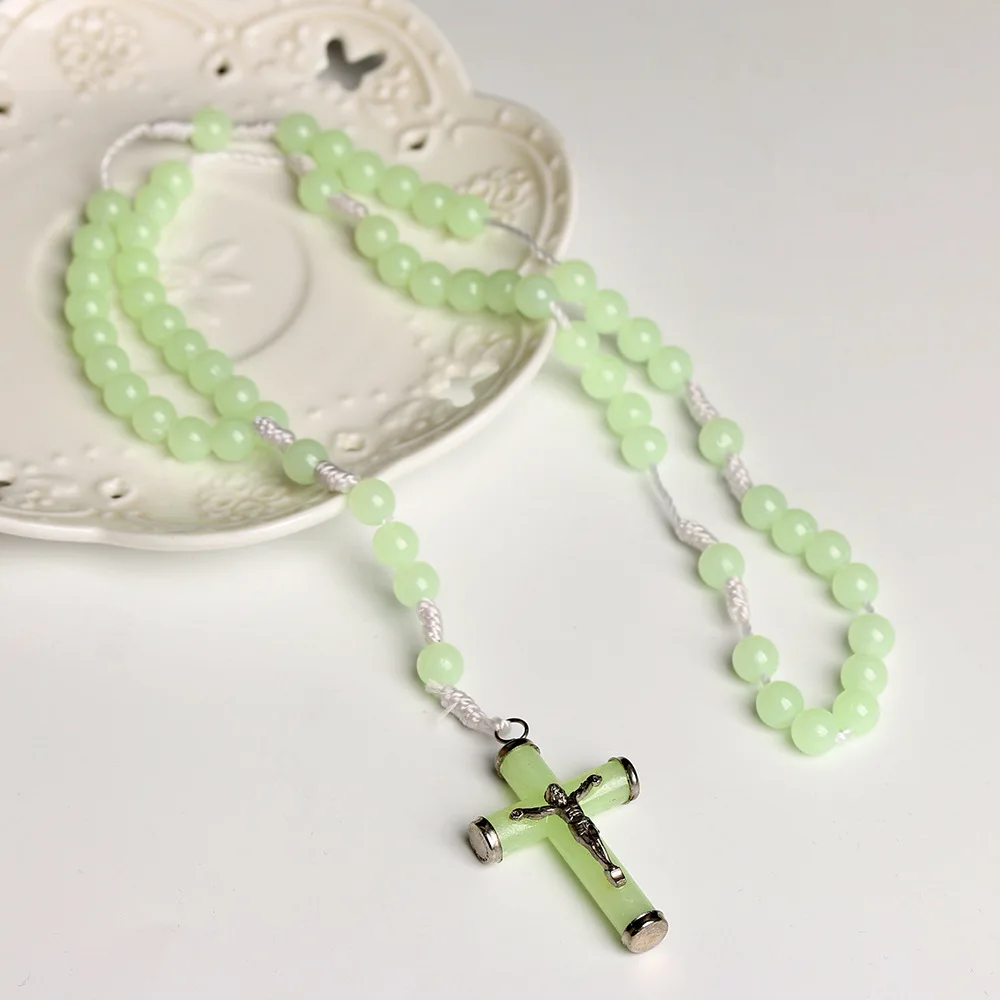 Hot Selling Wholesale 8MM Luminous Bead Rosary Cross Necklace Cross Pendant Prayer Plastic Luminous Rosary Necklace