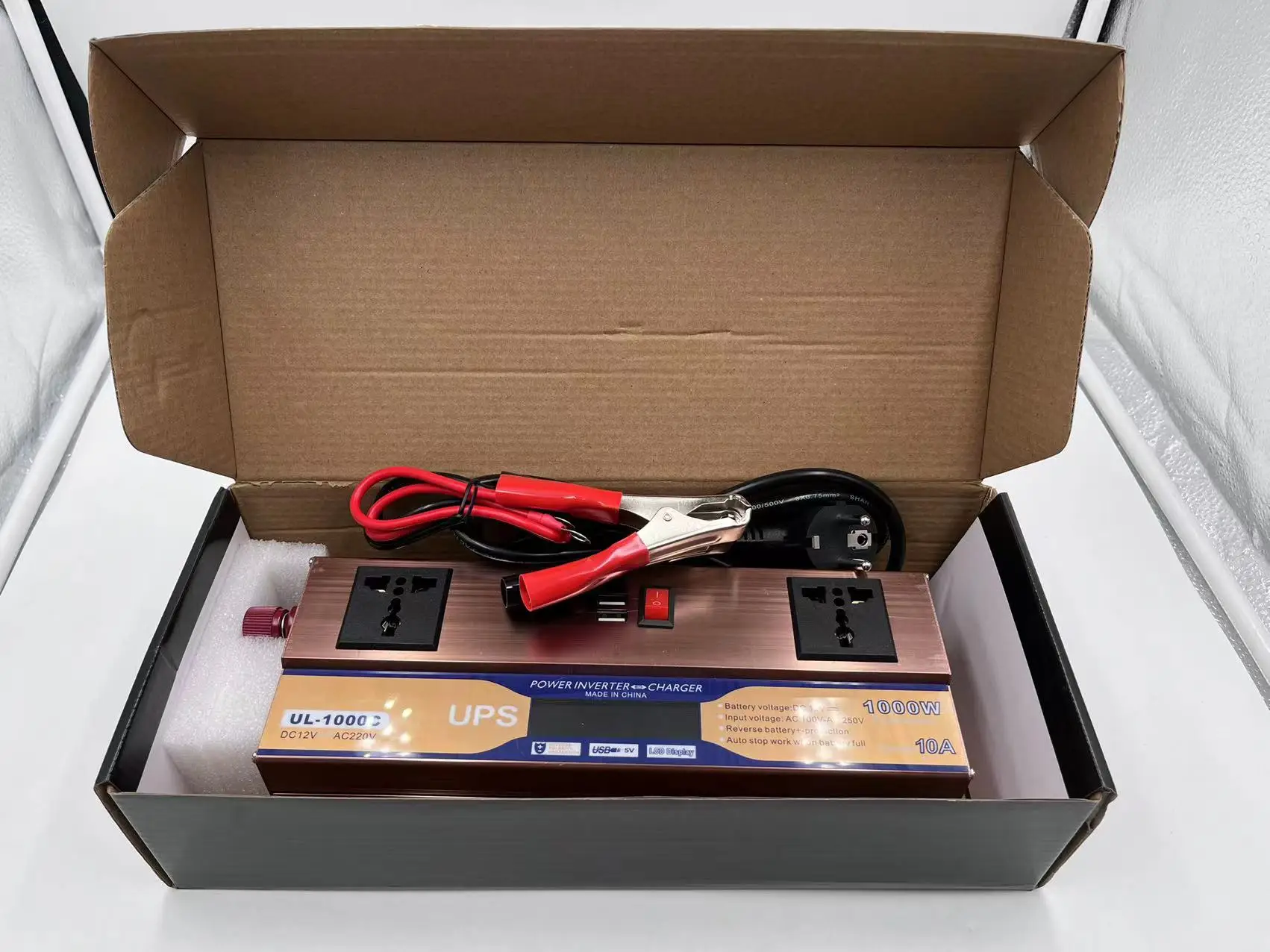 Manufacturer With Charging Inverter 12V 220V 1000w Converter Double Socket Ups Inverter