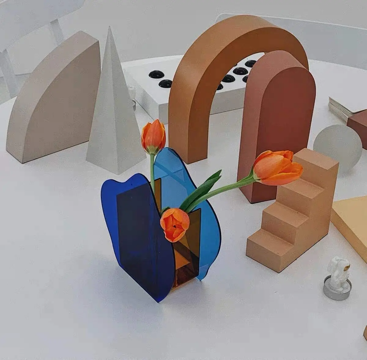 Acrylic Flower Vase Make-up Brush/Pen Holder Elegant Modern Contemporary Design Vase for Home Office Wedding Decor